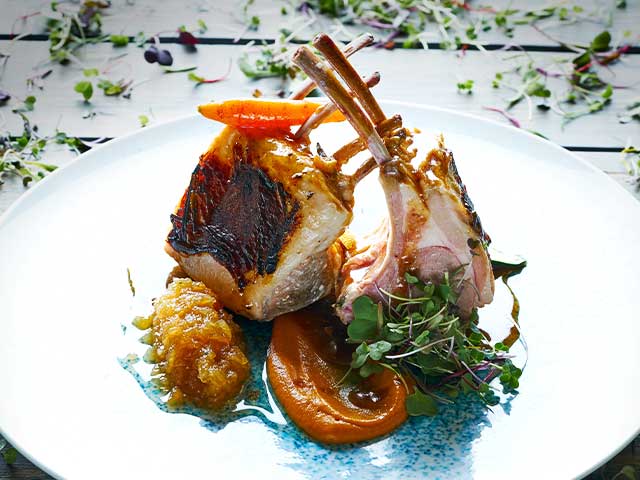 Paletilla de Cordero al horno – Las Cuevas del Duque